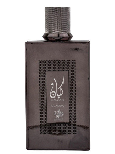 Frasco do perfume Kayaan Classic Al Wataniah EDP 100ml, família amadeirado e âmbar.