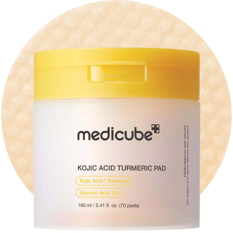 Frasco do perfume Kojic Acid Turmeric Pad Medicube, família amadeirado e âmbar.