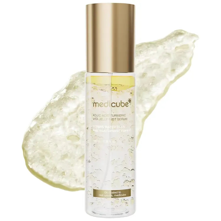 Frasco do perfume Kojic Acid Turmeric Vita Jelly Mist Serium Medicube 100ml, família amadeirado e âmbar.