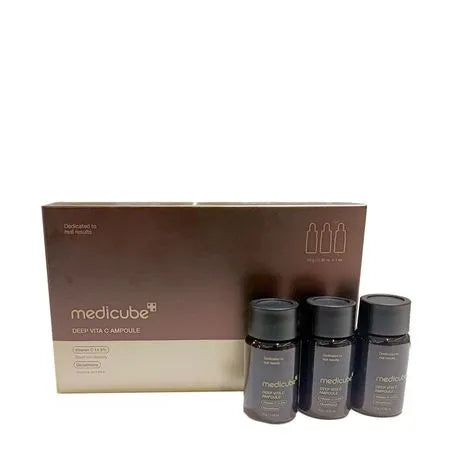 Frasco do perfume Deep Vita C Ampoule 14,5% 10gr X 3 Medicube, família amadeirado e âmbar.